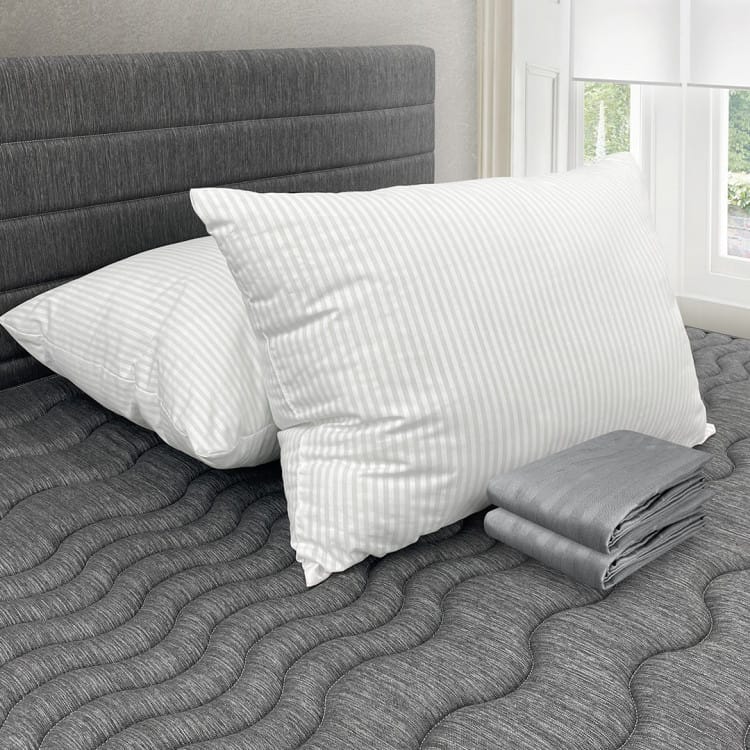 Combo 2 Almohadas Polycotton + Fundas